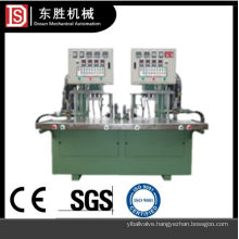 Double station cylinder-free wax injection machine